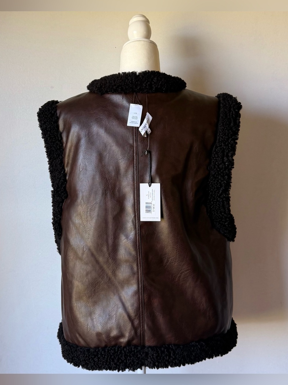 Reversible Fuzzy Relaxed Vest - Picture 12 of 14